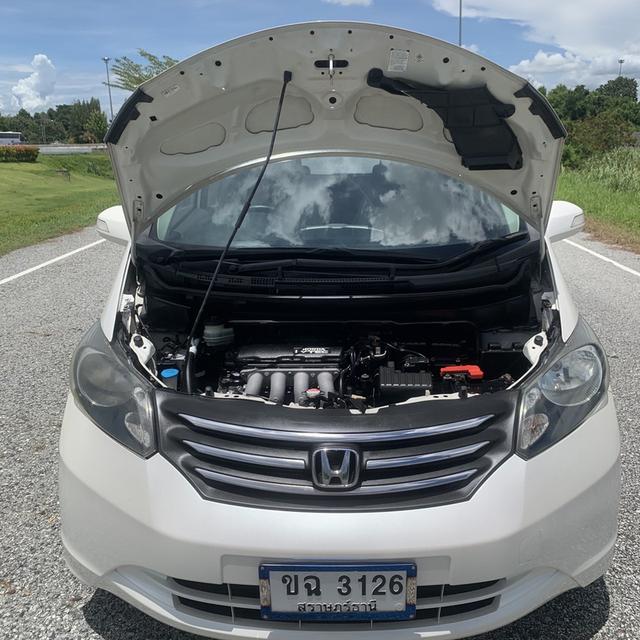 HONDA FREED 1.5 AUTO 15