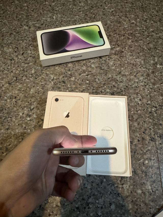 ขายไอโฟน8สีGold64กิ๊กสูนTrueมีกล่องใบเสร็จยังอยู่ครบๆไร้รอยตกใช้งานดีทุกๆฟังชั่นถูกมากๆๆ