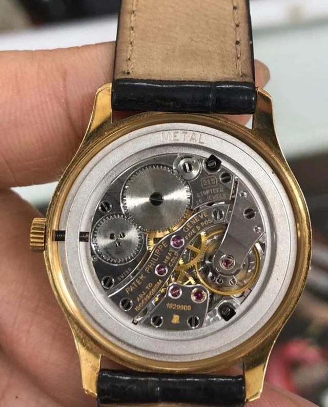 นาฬิกาแบรนด์ Patek Philippe  2