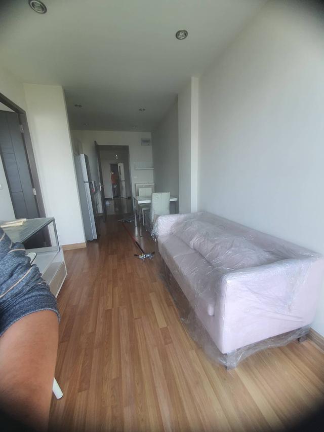 คริสม่า คอนโด ติดรถไฟฟ้าสายสีชมพู MRT สถานีแฟชั่นฯ ใกล้ Fashion Island และทางด่วน ตกแต่งครบ พร้อมเข้าอยู่ 11