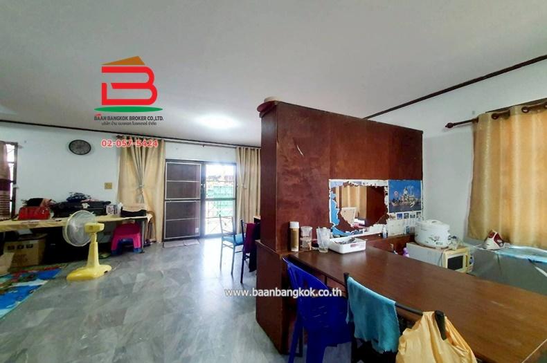 บ้านเดี่ยว หมู่บ้าน ศรีมีนวิลเลจ (ซ.ราษฎร์อุทิศ 40) เนื้อที่ 51 ตรว. ใกล้ตลาดมีนบุรี ถนนราษร์อุทิศ แขวงมีนบุรี เขตมีนบุรี กรุงเทพมหานคร 5