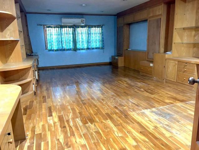 ให้เช่าที่ดินพร้อมอาคาร 1 ชั้น ซอยเรวดี ถ.ติวานนท์ ใกล้เดอะมอลล์งามวงศ์วาน 6