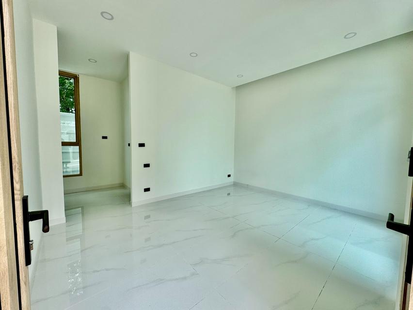 Brand New Pool Villa Pattaya For Sale  15