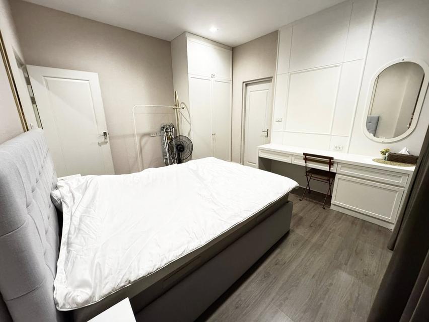 บ้านให้เช่าบางกอกบลูเลอร์วาร์ด พระราม 9 57 ตรว. 4น4น 140,000 ต่อเดือน บ้านพร้อมเข้าอยู่เลย 5