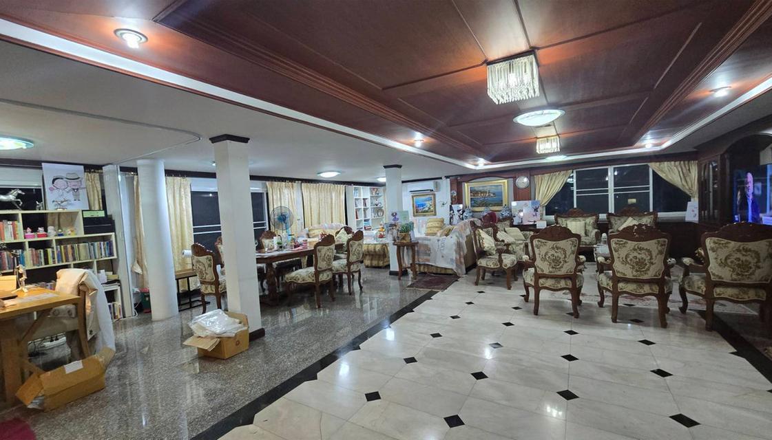 หมู่บ้านชัยพฤกษ์ รามอินทรา ถนนสุขาภิบาล 5 เขตบางเขน บ้านเดี่ยวแปลงมุม 242 ตร.วา 5 ห้องนอน 7 ห้องน้ำ จอดรถ 9 คัน ใกล้รถไฟฟ้าสีชมพู สถานีวัชรพล 7