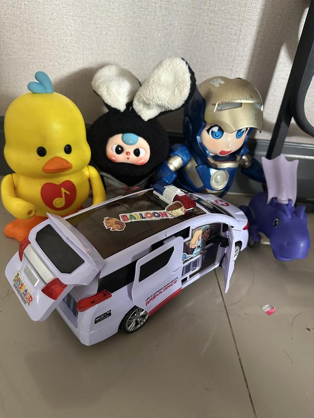 ของเล่นเด็ก ใส่ถ่านใช้งานได้ปกติทุกตีว