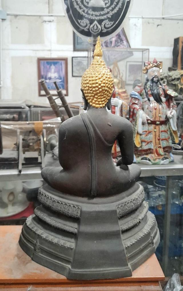 สมเด็จพระพุทธโคดม หลวงพ่อขอม วัดไผ่โรงวัว สุพรรณบุรี หน้าตัก9นิ้ว ปี2505 เนื้อโลหะผสมทองเหลือง ยุคต้น รูปที่ 2