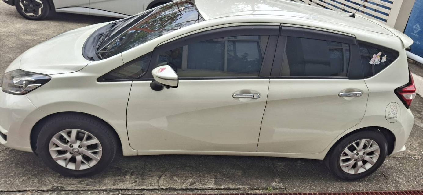 รถยนต์นิสสันมือสอง ปี 2017 3