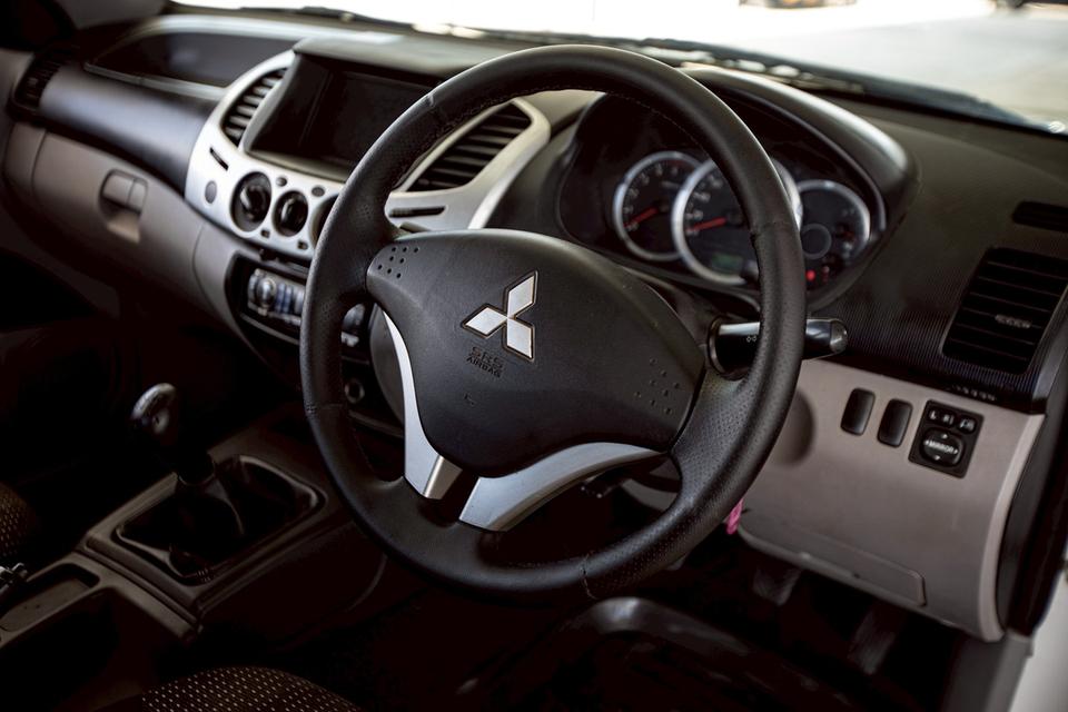 Mitsubishi Triton PLUS MEGA CAB 2.5 GLX เกียร์ธรรมดา ปี 2012 สีขาว 13