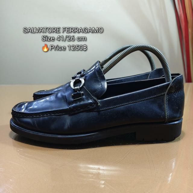 SALVATORE FERRAGAMO Size 41/26 cm🔥Price 1250฿
