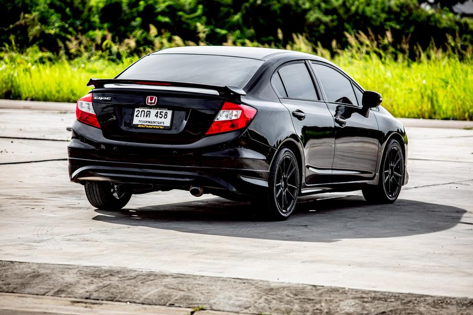 Honda Civic Fb 1.8E Navi ปี 2013 เบาะไฟฟ้า มือเดียวป้ายแดง สีดำ 6