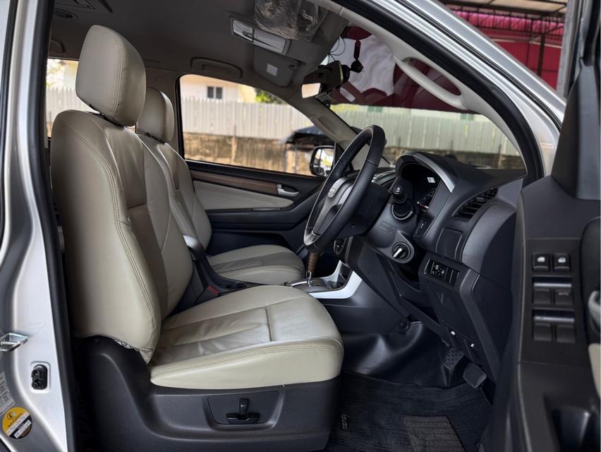 รหัสรถ WRT7726 2013 ISUZU MU-X, 3.0 (DVD Navi) โฉม ปี13-20 สีเทา จดทะเบียนปี2014 14