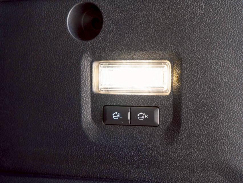 Ford Everest 2.0 Bi-Turbo Titanium+ 2WD ปีจด 2023 8