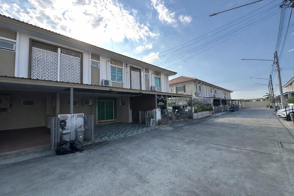 บ้านไอลีฟ ทาวน์ ราชพฤกษ์-กาญจนาภิเษก ถนนราชพฤกษ์ ต.คลองพระอุดม อ.ลาดหลุมแก้ว จ.ปทุมธานี 3