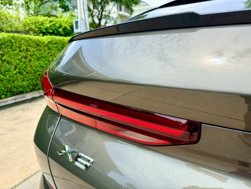 BMW X6 xDrive40i M-Sport Lci 2025 มีไฟแนนซ์เหลือเปลี่ยนสัญญาได้ รูปที่ 9