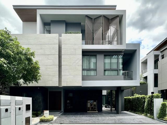 ให้เช่าบ้านตัวอย่าง 3 ชั้นหลังมุม 560 ตรม. 5 ห้องนอน The Gentry พัฒนาการ 2 ซอยพัฒนาการ 32 พร้อมลิฟต์ ติดถนนเมน บ้านใหม่ย