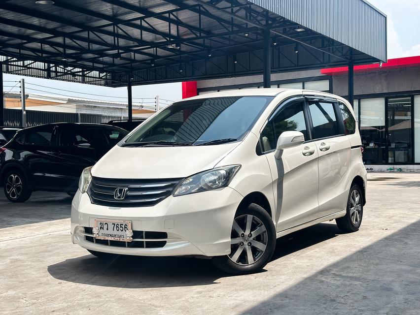 ขายรถ Honda Freed 1.5E Wagon ปี 2012 สีขาว เกียร์ออโต้