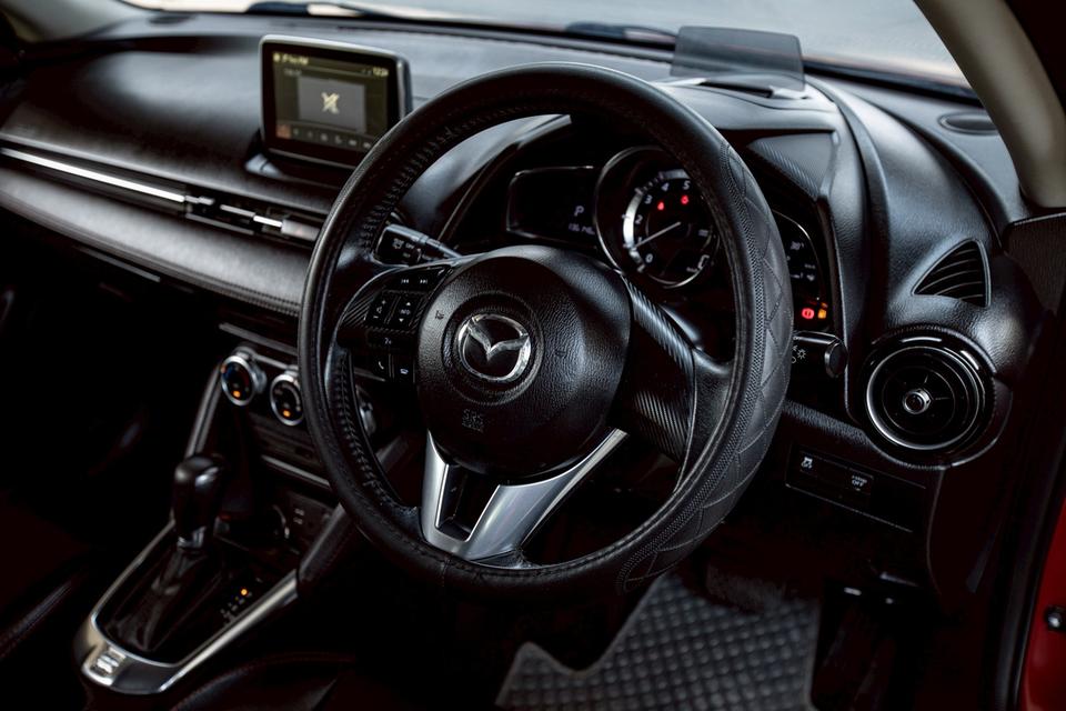 Mazda2 1.3 HighPlus Sport ปี 2016 สีแดง 12
