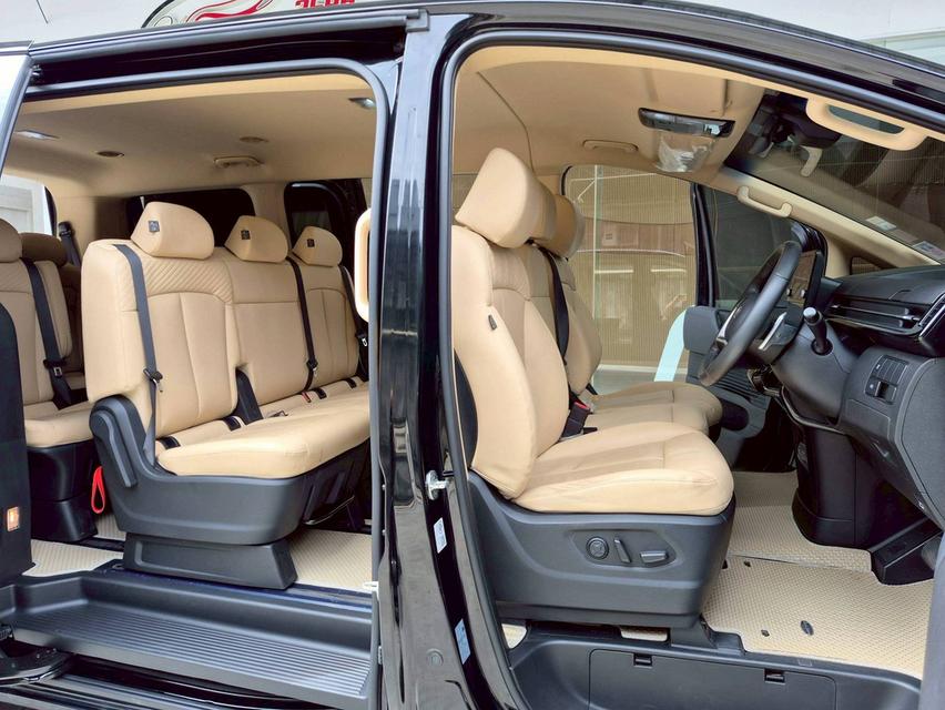 Hyundai Staria 2.2Sel ปี2/ 9