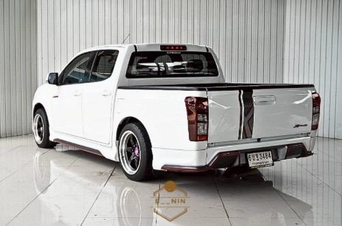 รถยนต์ isuzu 3