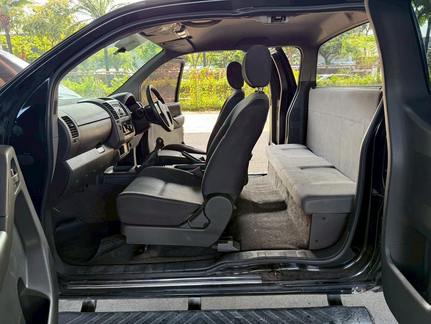 ขายรถ nissan navara 2.5 CAB ปี 2012 สีดำ เกียร์ธรรมดา 13