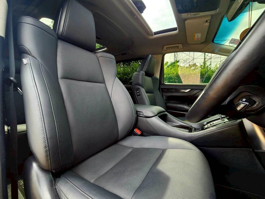 Toyota Alphard 2.5SC ปี23 9