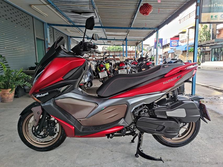 ใช้เพียง 7 พันkm Malaguti Madison สีแดงครับ