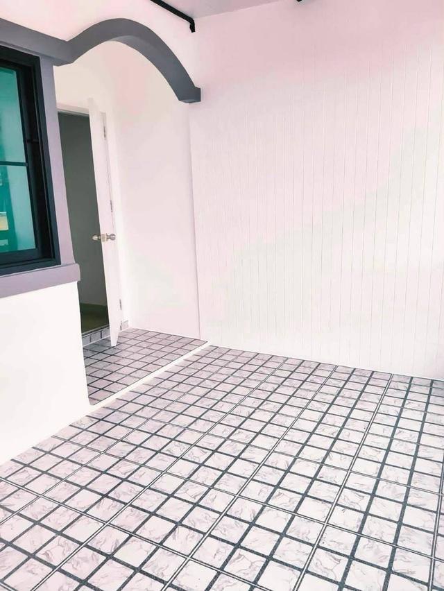 หมู่บ้านมิตรประชา  คลองถนน ใกล้เซ็นทรัลเวสเกต ทาวน์เฮาส์ 2 ชั้น  ตกแต่งใหม่ ติดถนนกาญจนาภิเษก 19