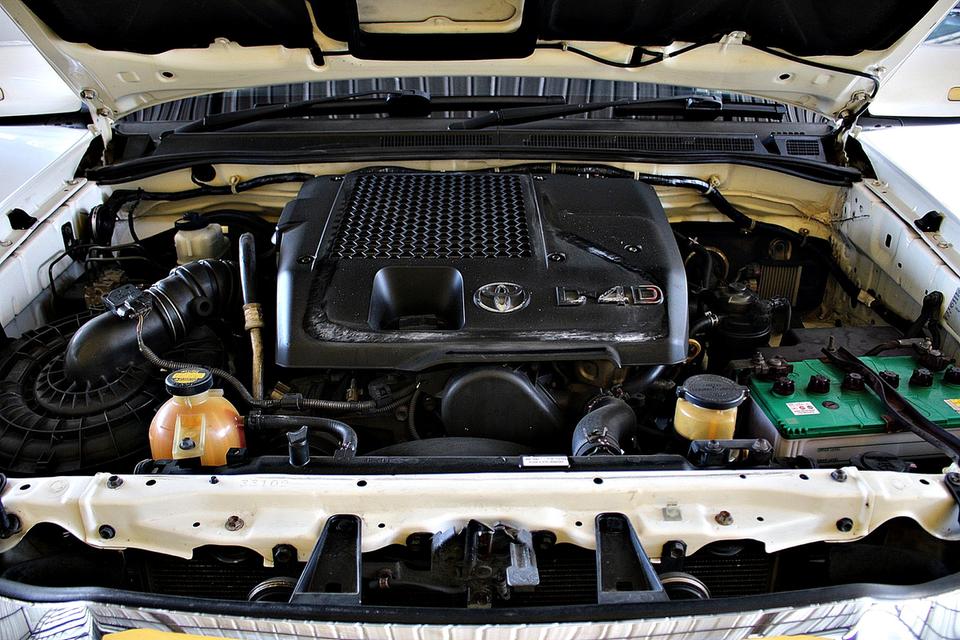 2014 Toyota Fortuner 3.0 V VN Turbo 2WD สีขาว เกียร์อัตโนมัติ 5 Speed สวยมาก ราคาคุยได้ รูปที่ 18
