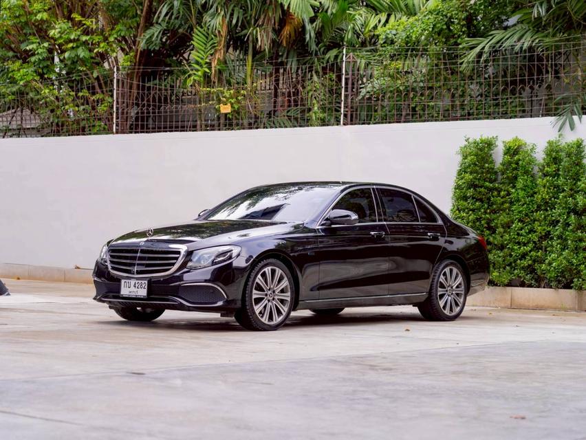 Mercedes Benz E300e Exclusive  ปีจด 2020
