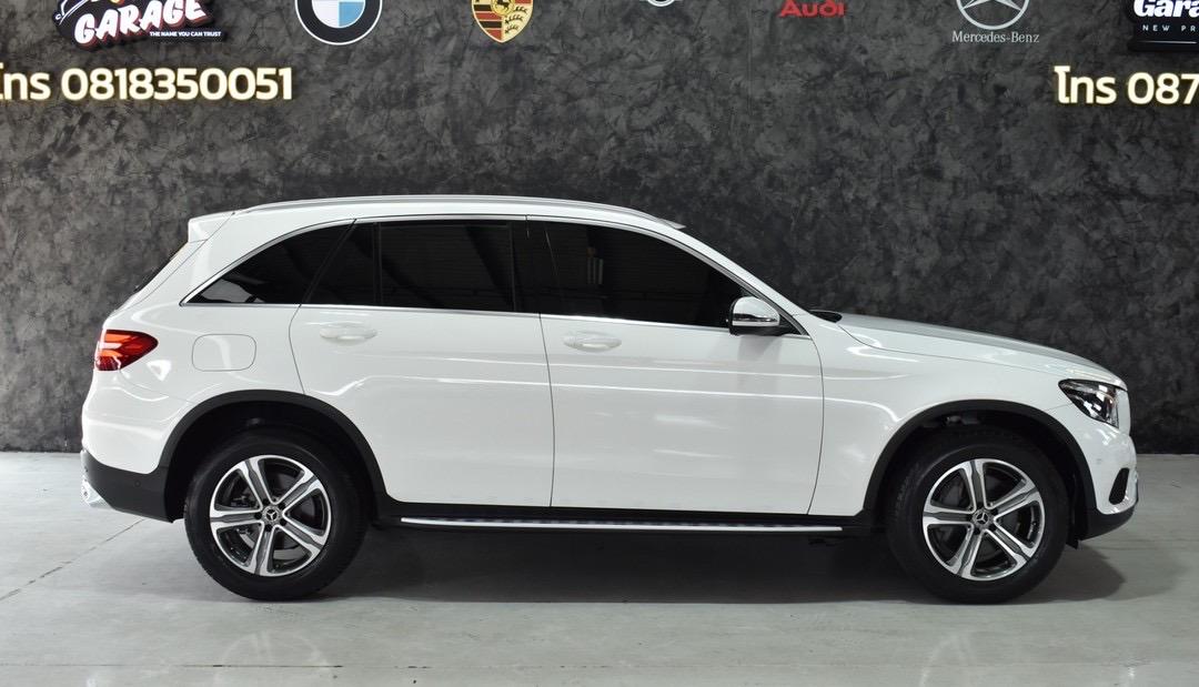 รหัสรถ JRS2499 Benz GLC 220d 2019 8