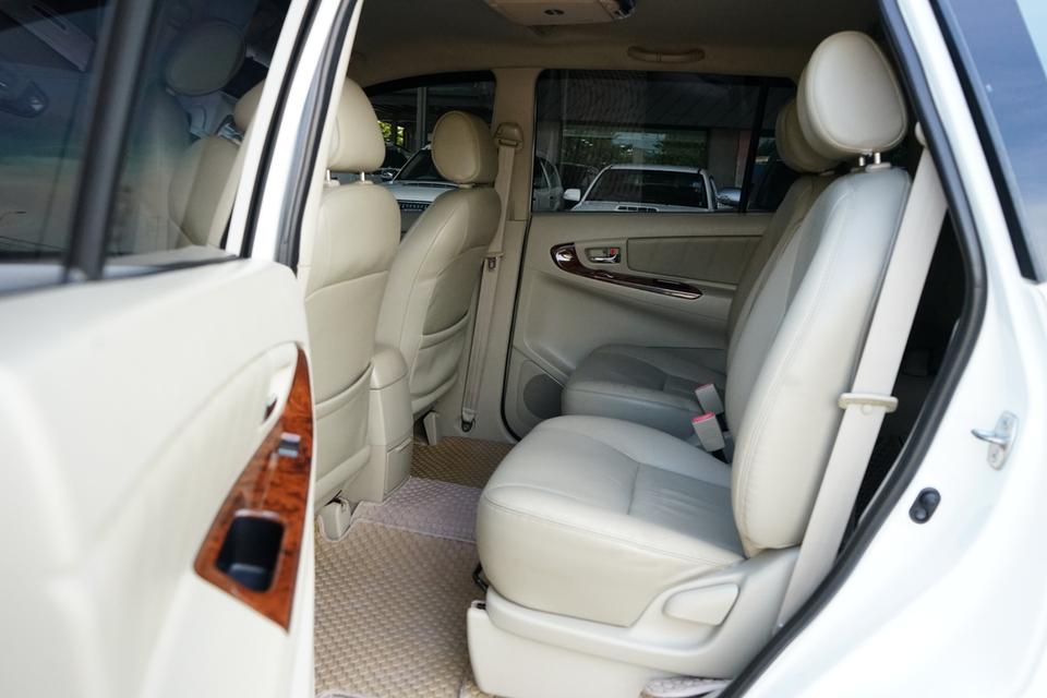 2011 TOYOTA INNOVA 2.0V 11