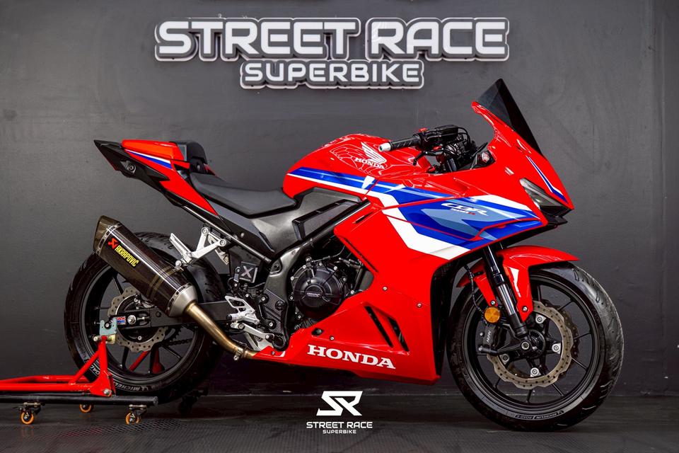 HONDA CBR500R 2024 สีแดง ท่อ Akrapovic