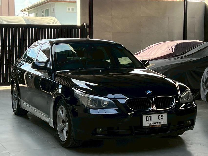 BMW 523i 2.5 E60 Sedan 2