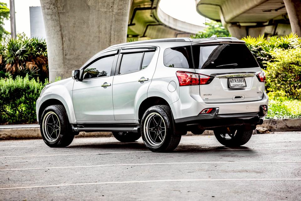 Isuzu Mu-X 3.0 DVD Navi สีเทา ปี 2015 มือเดียวป้ายแดง 9
