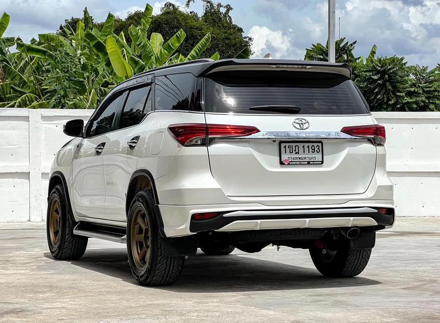 ขายToyota Fortuner 2.4V ปี20 3