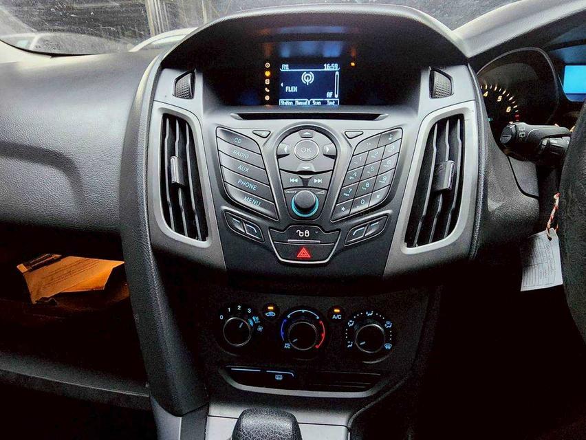 🔥ขายถูกมาก Ford Focus 1.6 Trend Hatchback AT ปี 2013 13