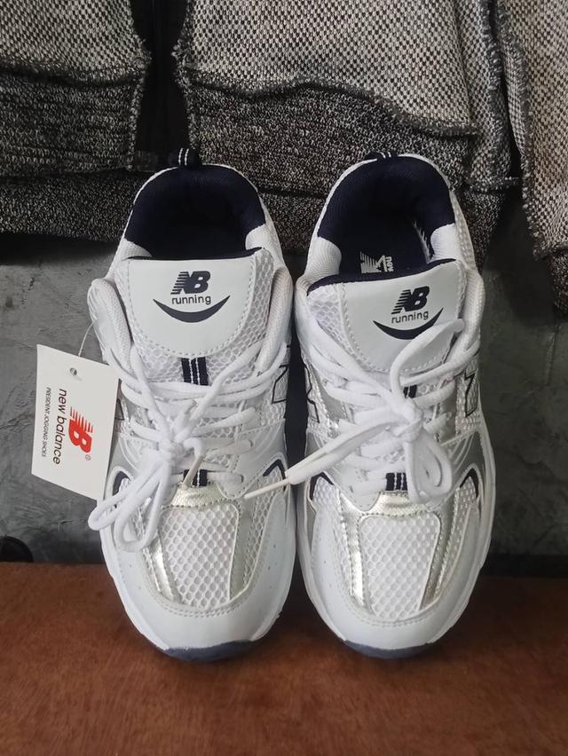 ืnew balance นิวบาลานซ์ 530 (เบอร์ 42) ขนาดความยาว 26 cm. เบอร์ 41 ใส่ได้พอดี งานมือหนึ่ง รูปย่อยที่ 4