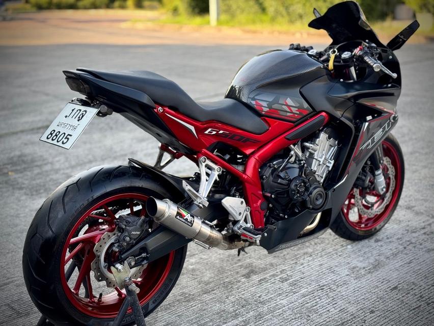 HONDA CBR650F  6