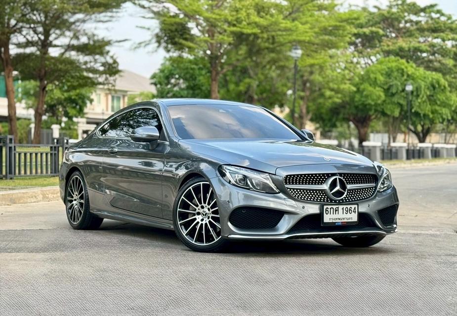 รหัสรถ AVA1964 💢  Benz C250 Coupe AMG Dynamic รุ่น Top หลังคาแก้ว ปี 2018 รูปที่ 3