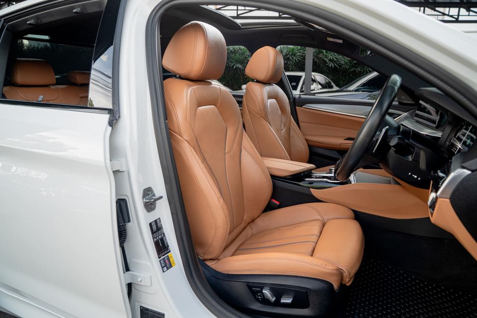 BMW 530e M Sport Plug-in Hybrid ปี 2019 🚨𝐁𝐌𝐖 𝟓𝟑𝟎𝐞 เข้าใหม่! วิ่งน้อย 63,xxx km.เท่านั้นน ✨