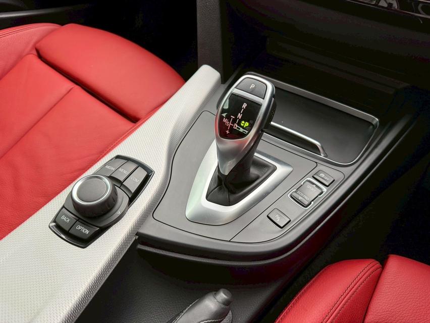 Bmw 320d M Sport LCI ปี18เลขไมล์ 46,xxx โล รูปที่ 11