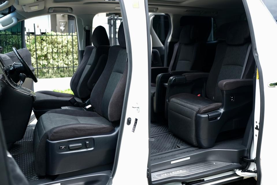 Toyota vellfire 19