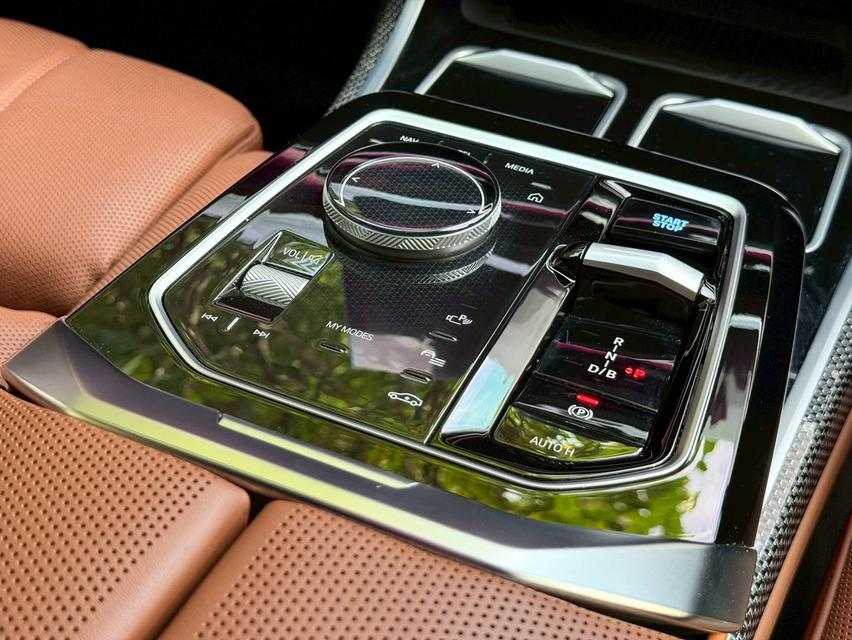 รหัสรถ PJP7287 📌2022 BMW i7 xDrive60 M-Sport (First Edition) 11