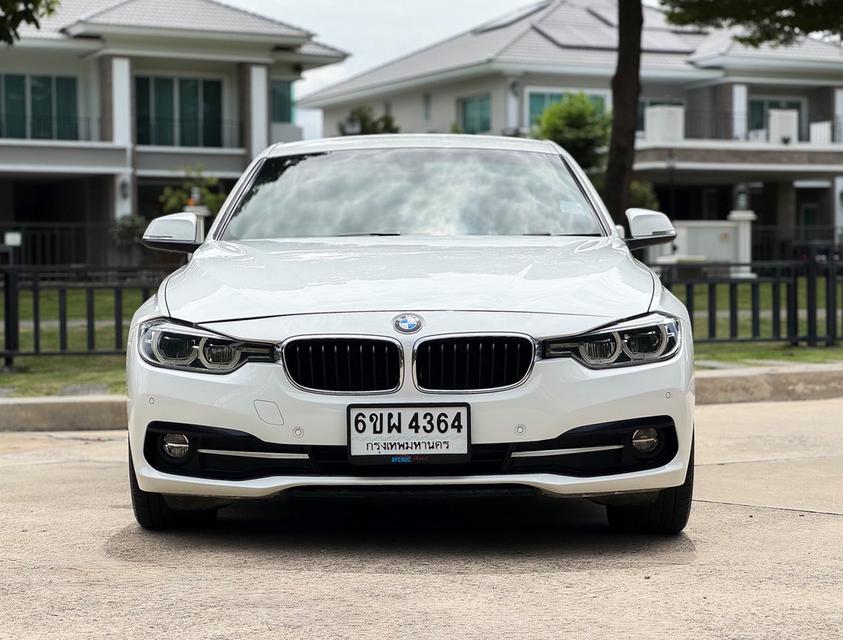 รหัสรถ AVA4364 🎉 BMW 320d Sport ตัว Lci แล้ว รุ่น top สุด (ดีเซลล้วน) F30 ปี 2017