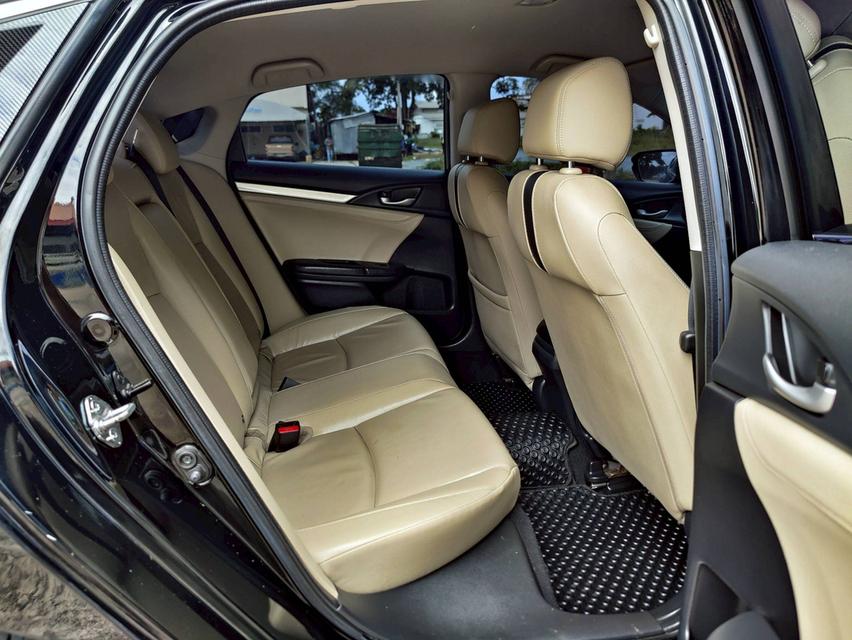 honda CIVIC FC 1.8 EL  ปีจดทะเบียน 2018  11