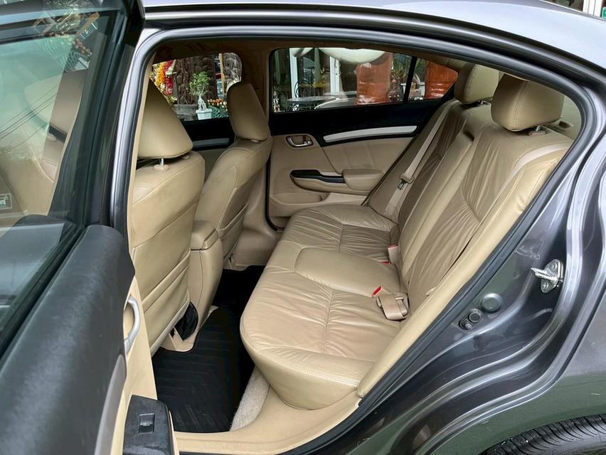 Honda Civic 1.8 E i-VTEC ปี 2013 9