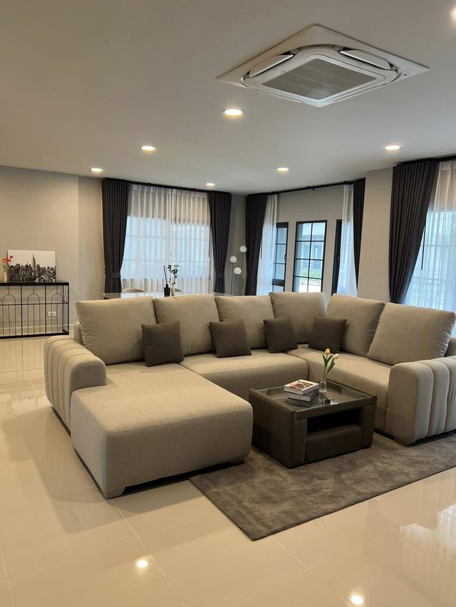 U1432 ให้เช่าบ้านเดี่ยว 2 ชั้น โครงการ เซนโทร บางนา  Centro Bangna บ้านพร้อมเฟอร์ครบ ทำเลดีเดินทางสะดวกเข้าออกได้หลายทาง 6