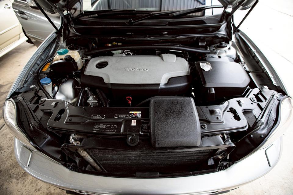 Volvo Xc 90 D5 2.4 ดีเซล AWD เกียร์ออโต้ ปี 2012 สีเทา 7 ที่นั่ง 10