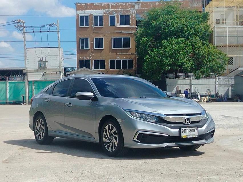 Honda Civic FC 1.8 E CVT (MNC) 2019 สีเทา ออโต้  • มือเดียว โฉม Minorchange 8